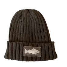 Cordova-Alaska-rib-knit-beanie-salmon-black