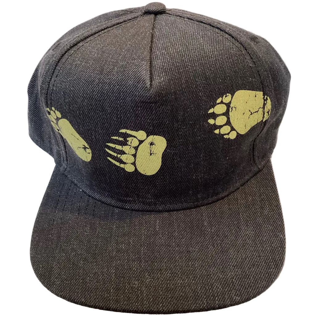 Brown-bear-tracks-Alaska-baseball-hat-cap-gray