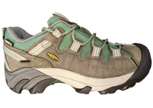 Targhee-II-womens-waterproof-hiking-shoe-comfrey