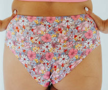 Women_s-underwear-pink-floral