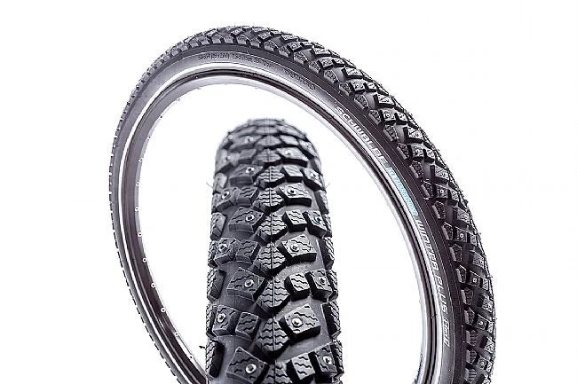 Studded bike tire