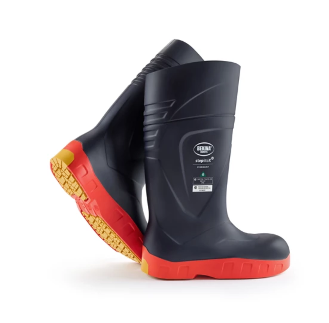 Safety toe fishing boot, waterproof